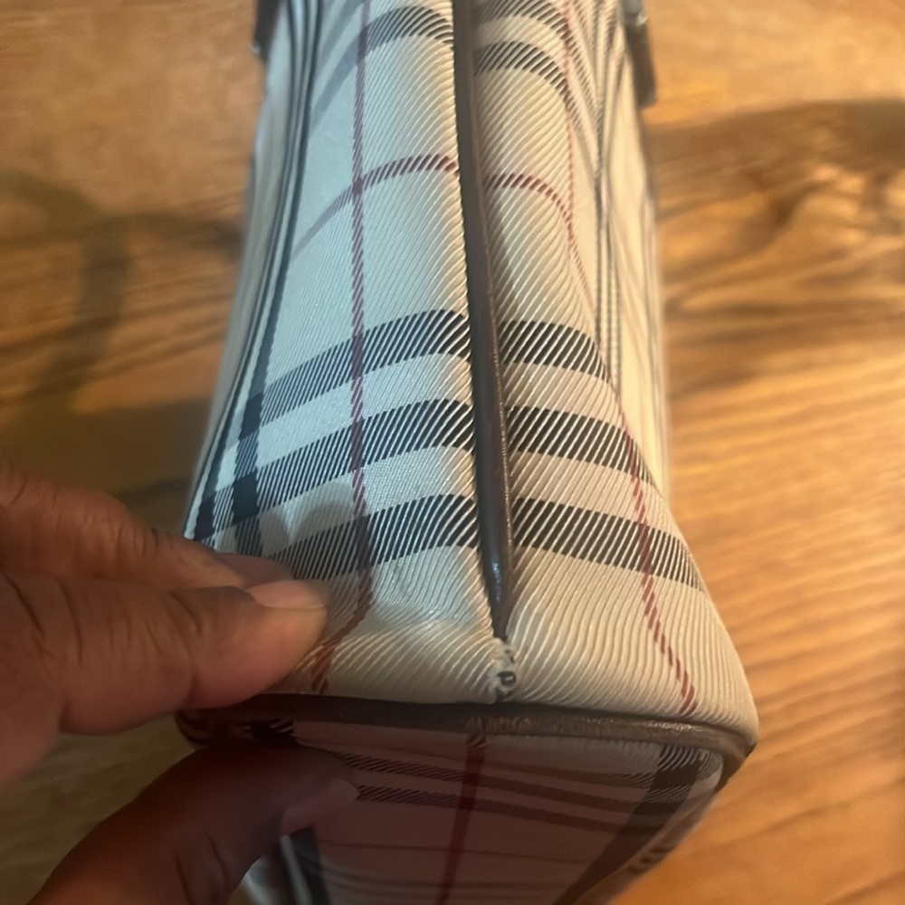 Burberry bag - Picture 10 of 13